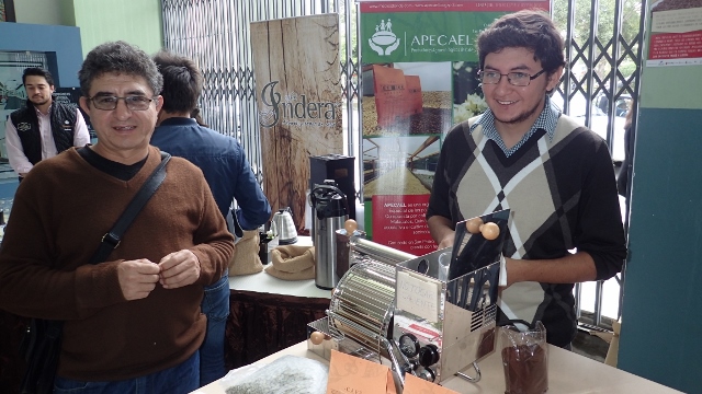 meine Freunde aus Vilcabamba haben eine tolle kleine R&ouml;stmaschine, habe ihre Herkunft aufgeschrieben